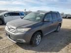 2013 Toyota Highlander Base للبيع في Kansas City، KS - Vandalism