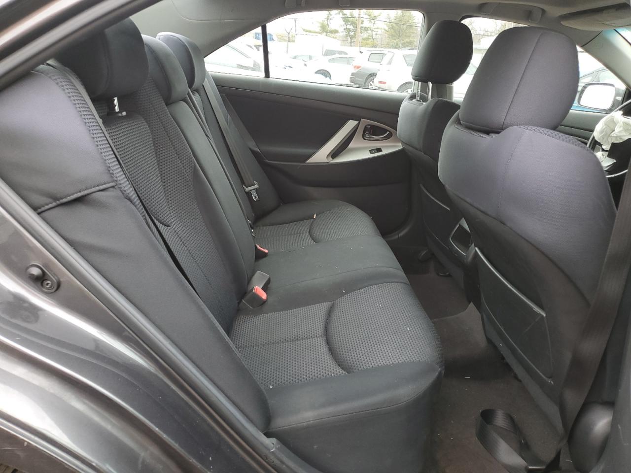 2011 Toyota Camry - Image 11
