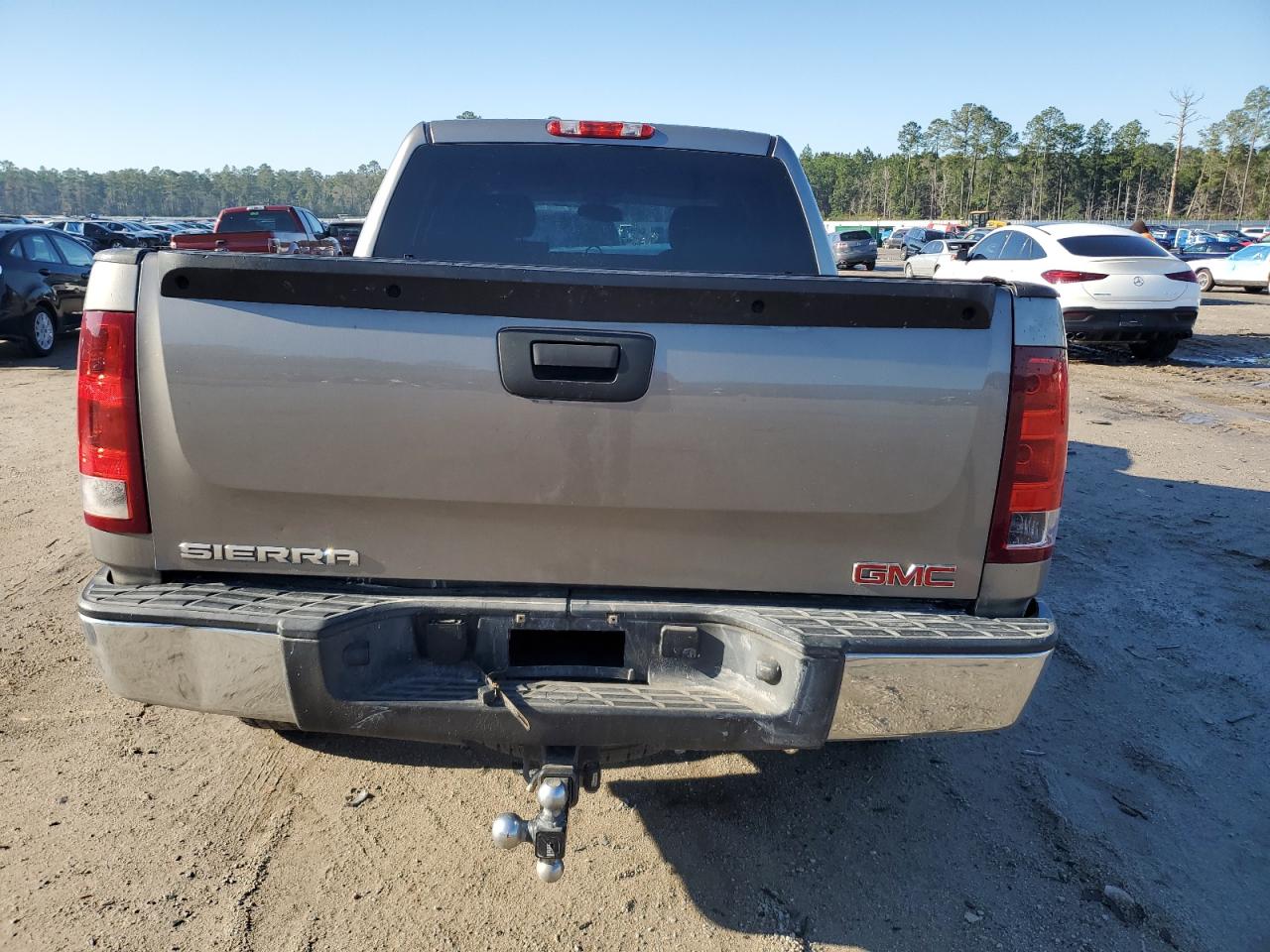 2013 GMC Sierra - Image 6