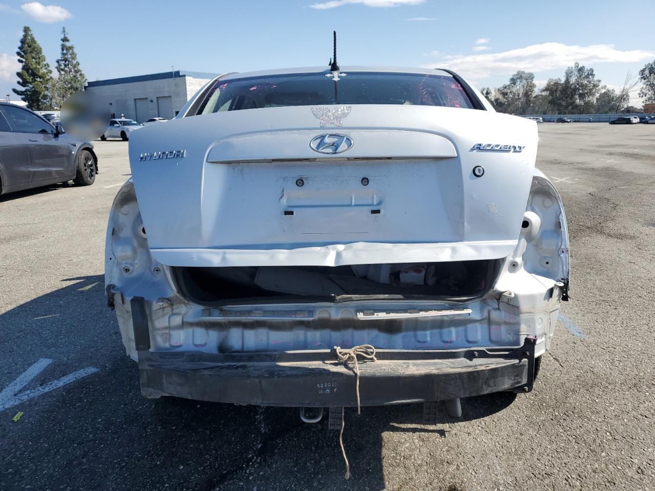 2007 Hyundai Accent - Image 6