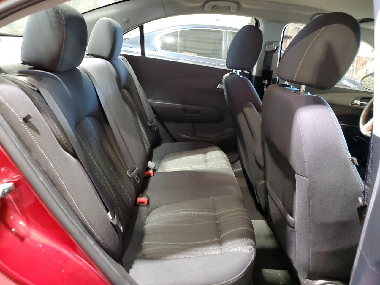 2015 Chevrolet Sonic - Image 10