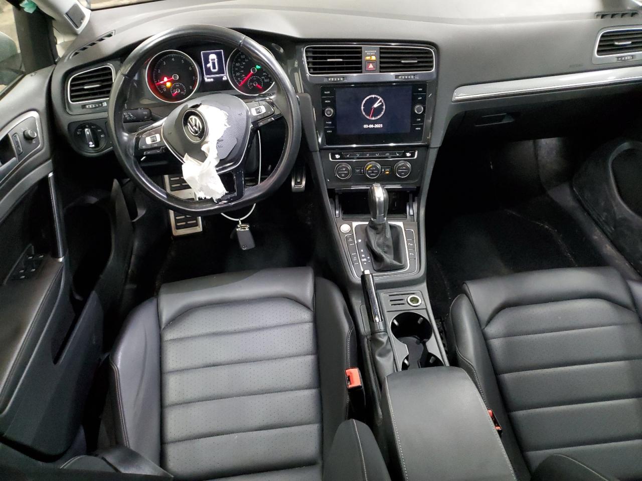 2018 Volkswagen Golf - Image 8