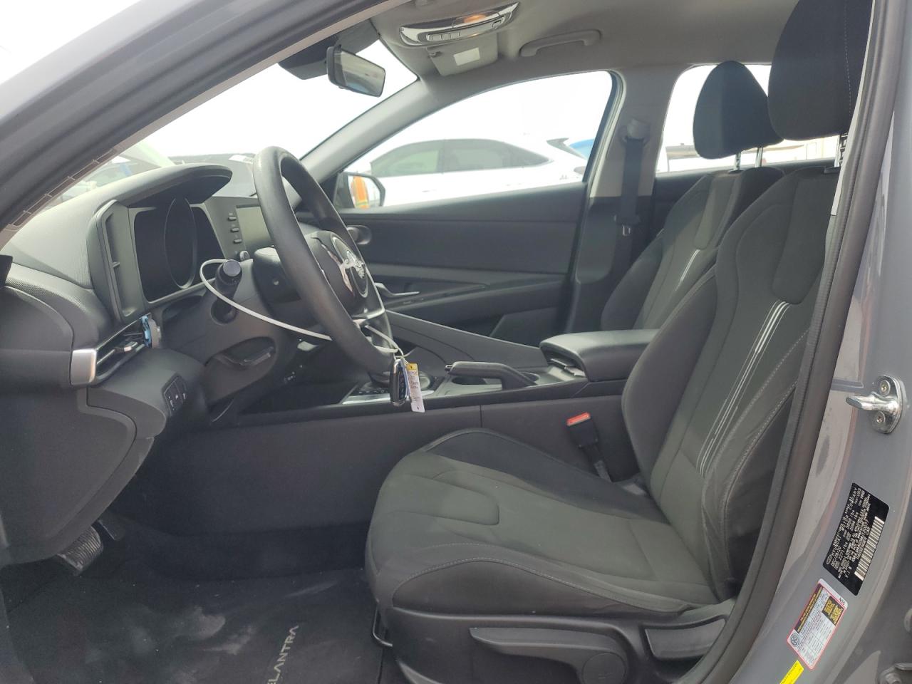 2021 Hyundai Elantra - Image 7