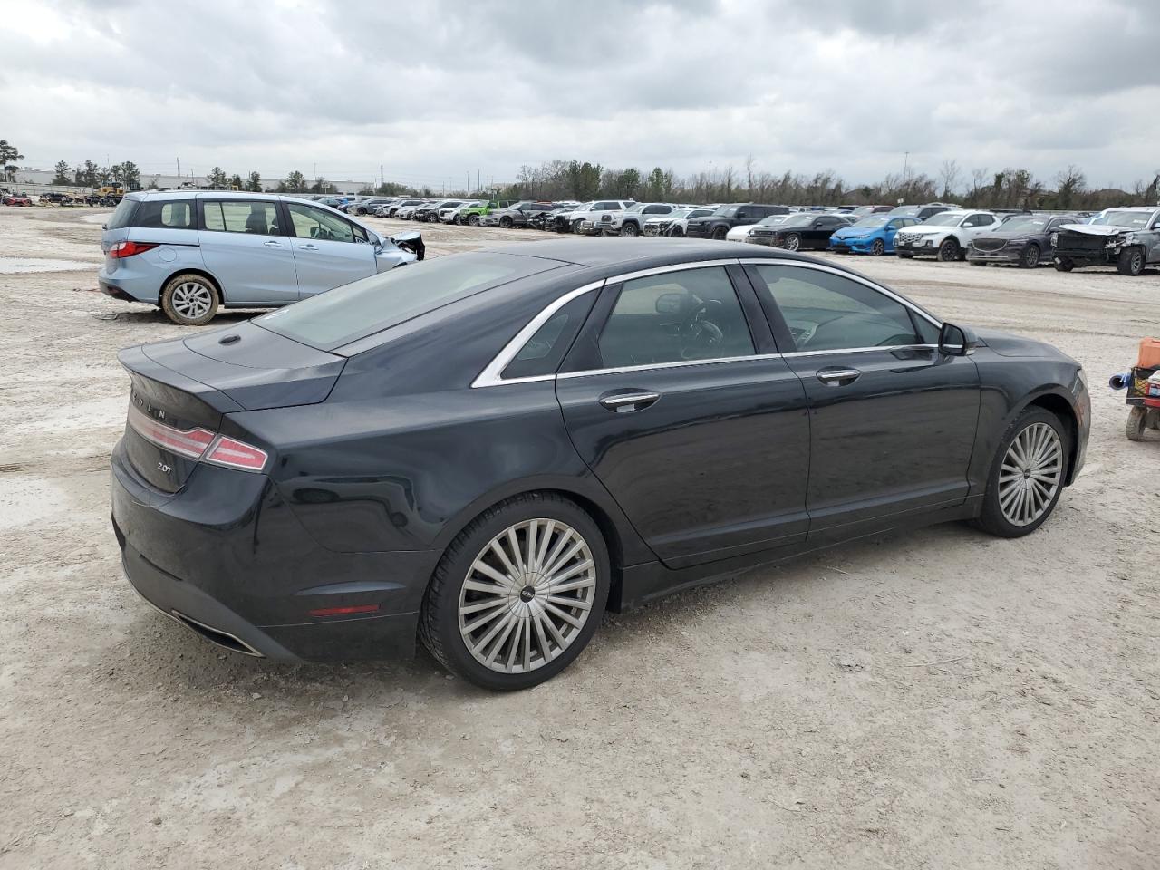 2017 Lincoln MKZ - Image 3