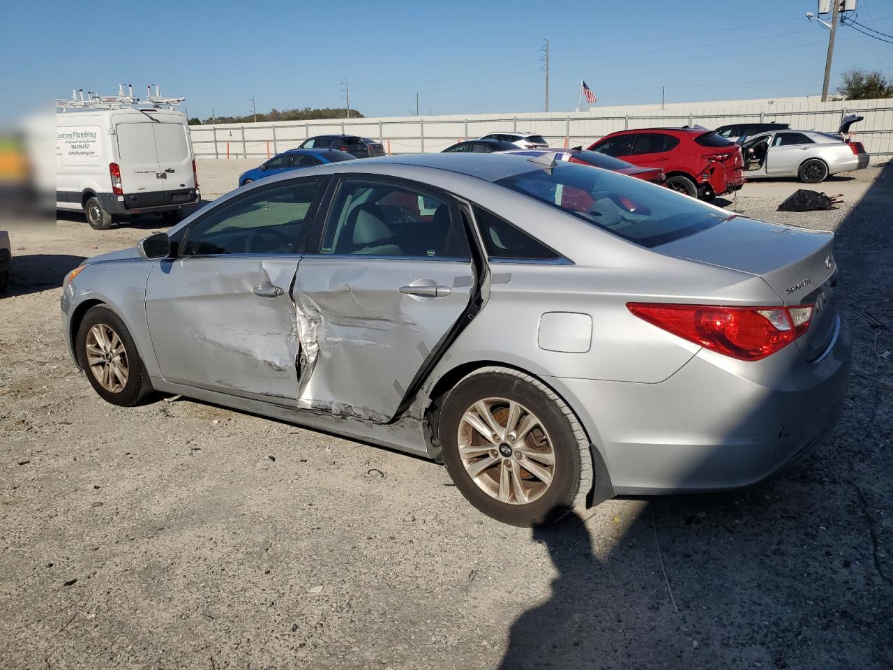 2013 Hyundai Sonata - Image 2