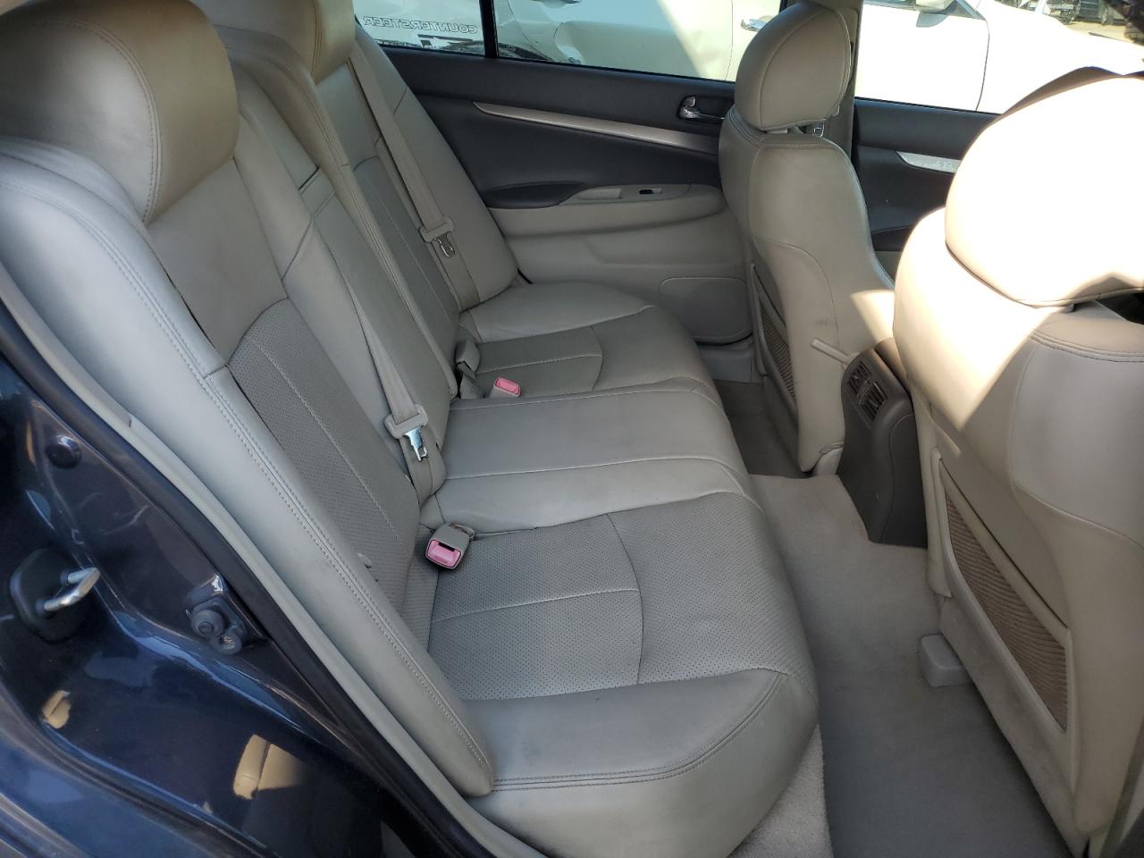 2011 Infiniti G - Image 11