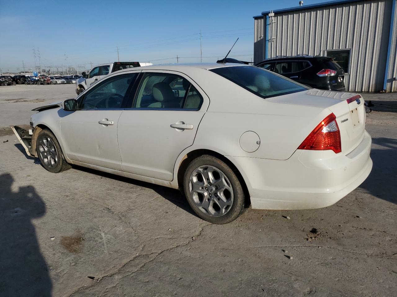 2011 Ford Fusion - Image 2