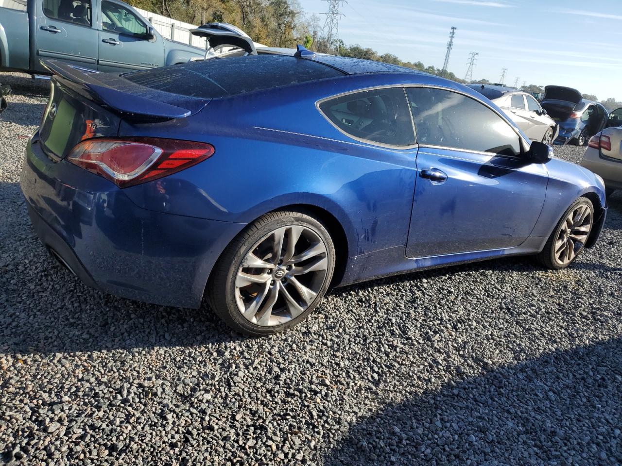 2016 Hyundai Genesis - Image 3