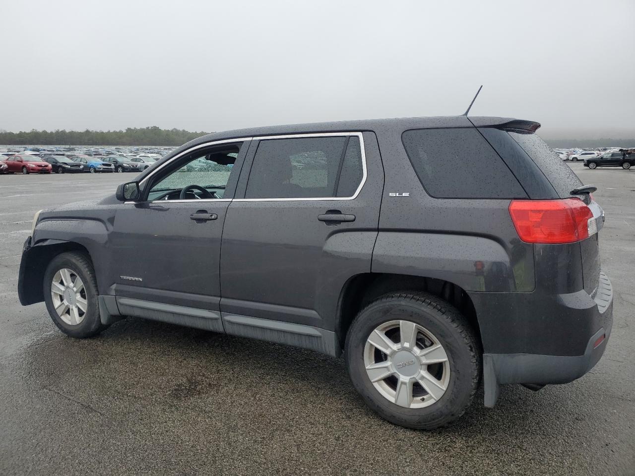 2013 GMC Terrain - Image 2