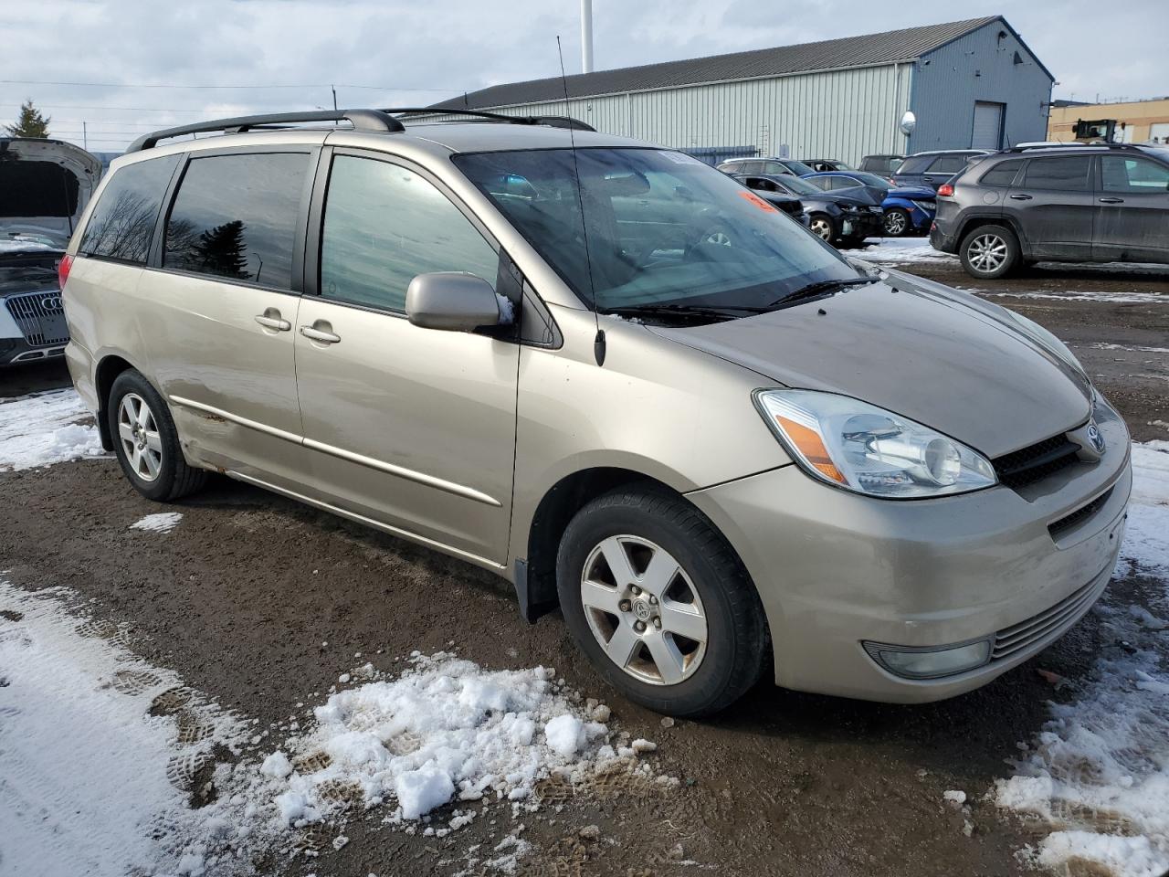 2004 Toyota Sienna - Image 4