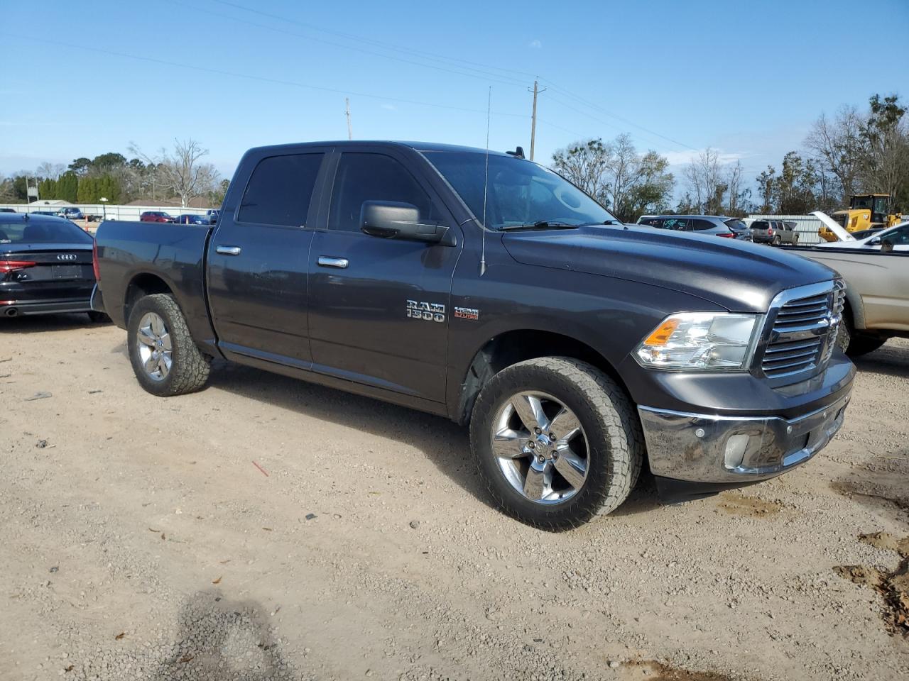 2016 RAM 1500 - Image 4