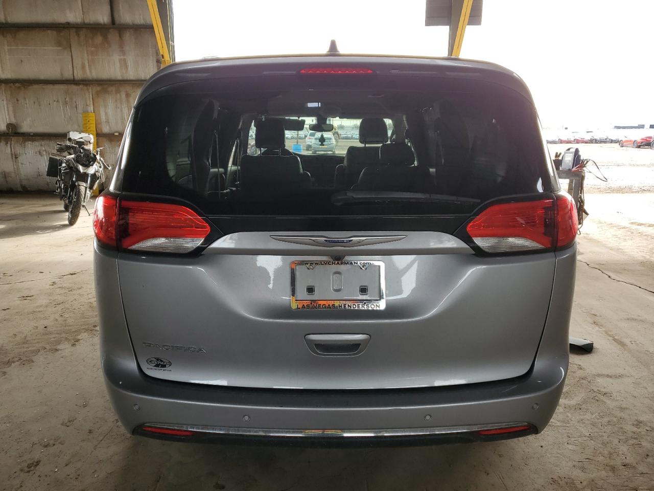 2020 Chrysler Pacifica - Image 6