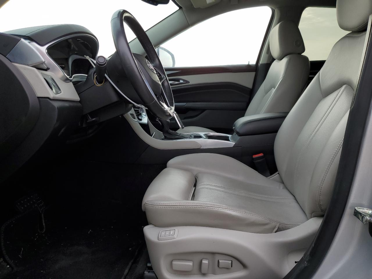 2015 Cadillac SRX - Image 7