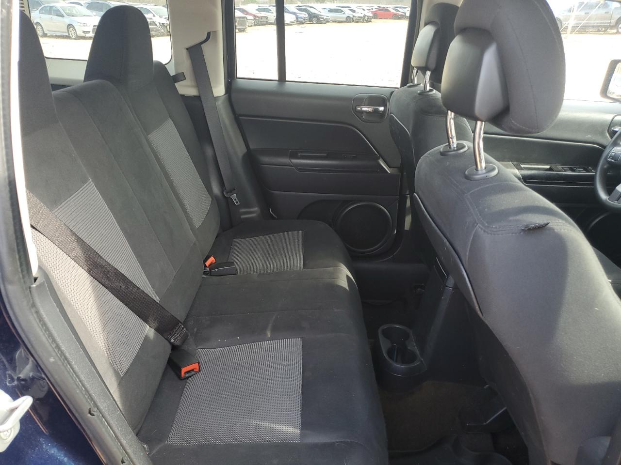 2014 Jeep Liberty (Patriot) - Image 10