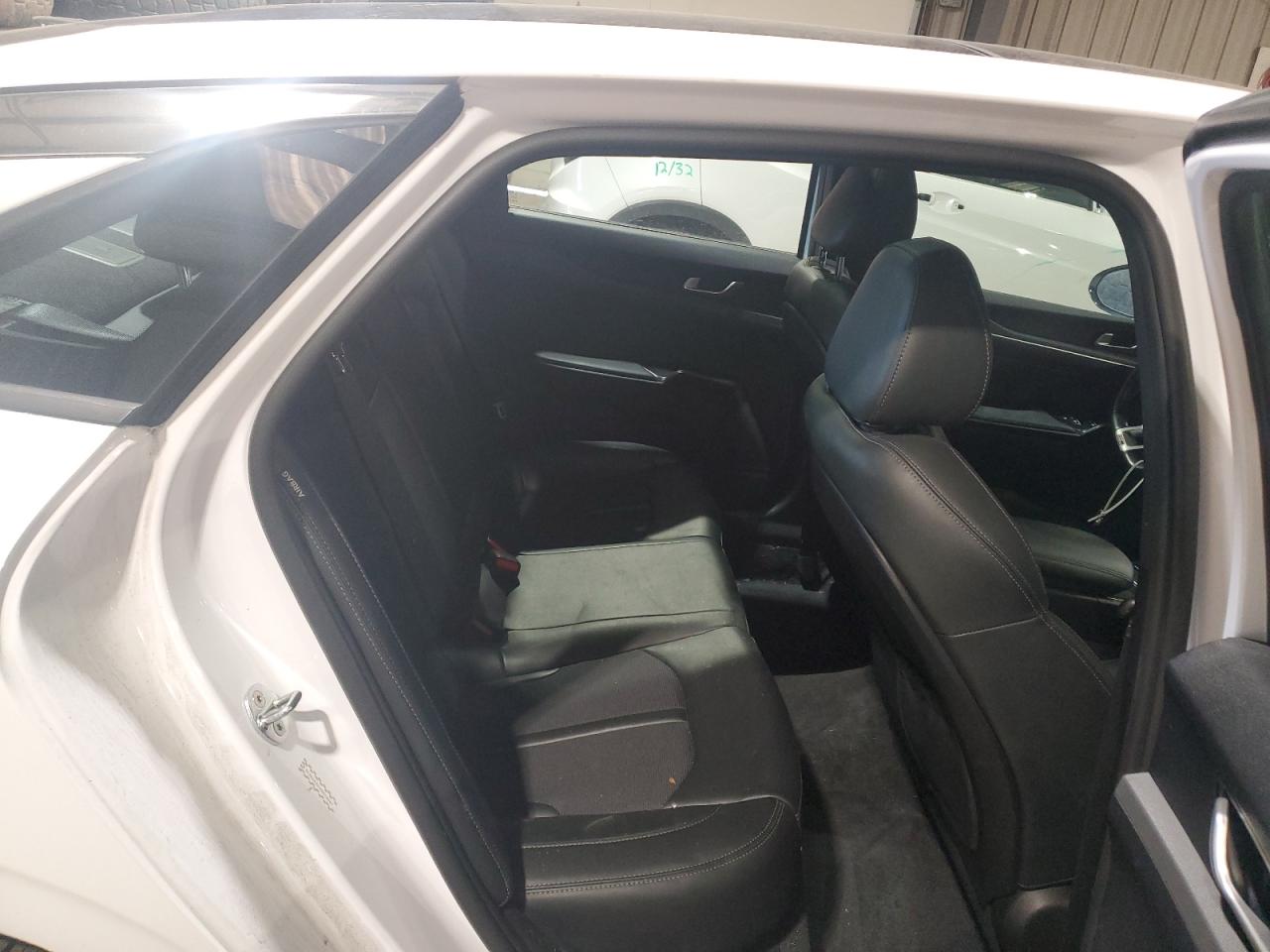 2021 Kia K5 - Image 10