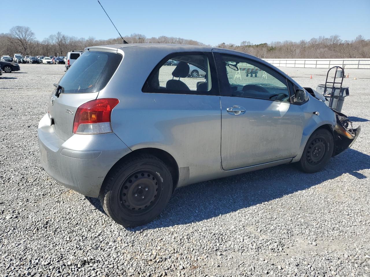 2011 Toyota Yaris - Image 3
