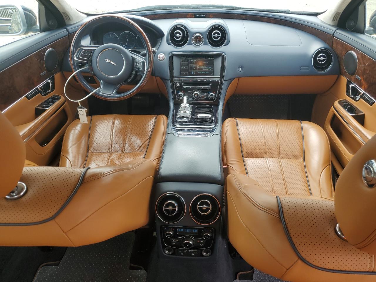 2015 Jaguar XJ - Image 8