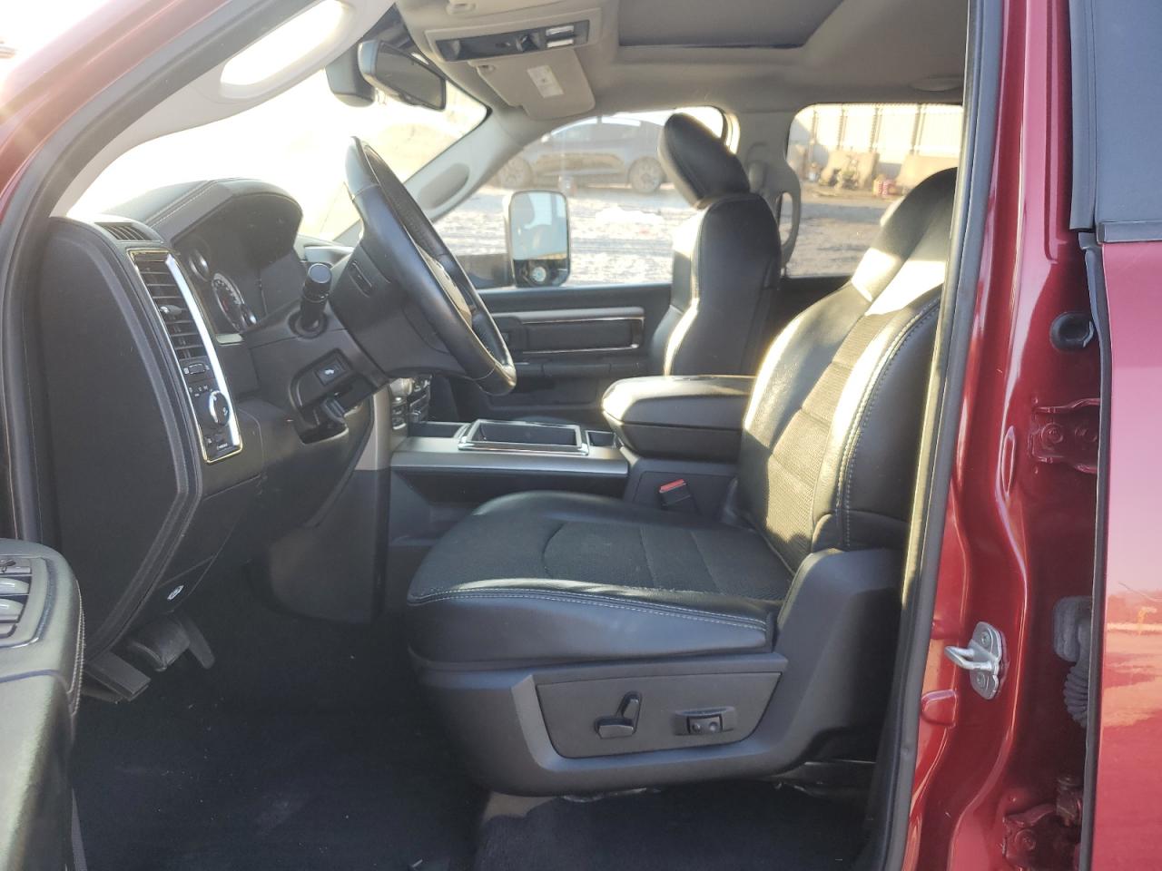 2014 RAM 1500 - Image 7