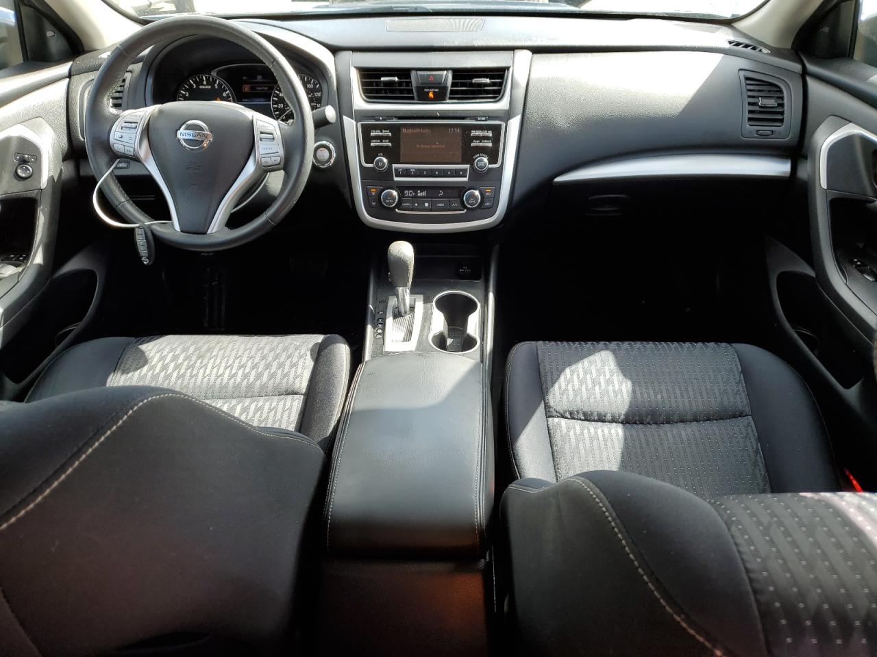2016 Nissan Altima - Image 8
