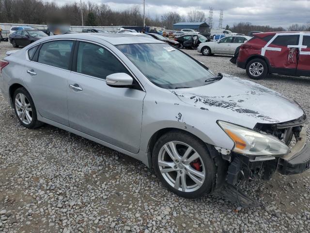 Седаны NISSAN ALTIMA 2013 Серебристый