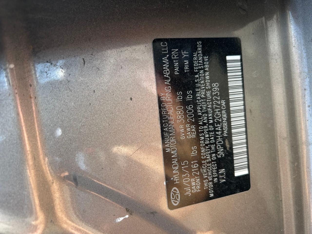 2016 Hyundai Elantra - Image 10