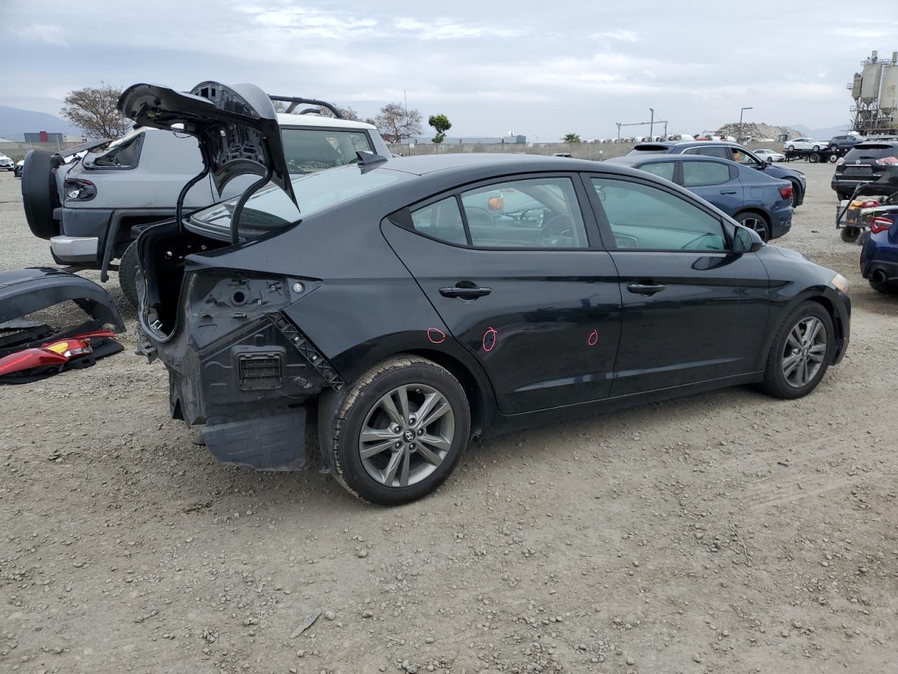 2017 Hyundai Elantra - Image 3