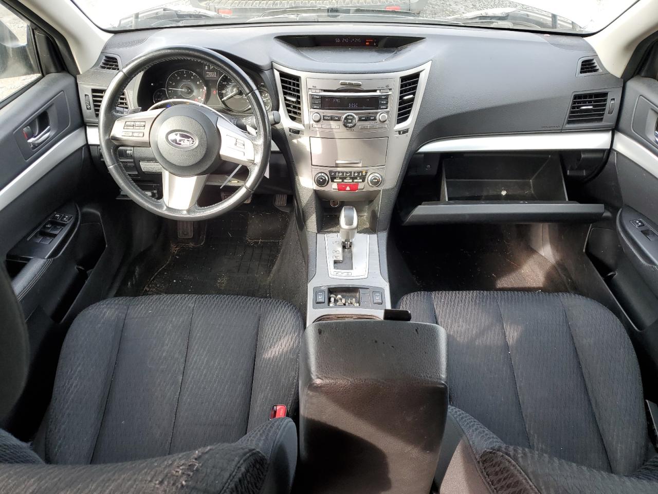2010 Subaru Outback - Image 8