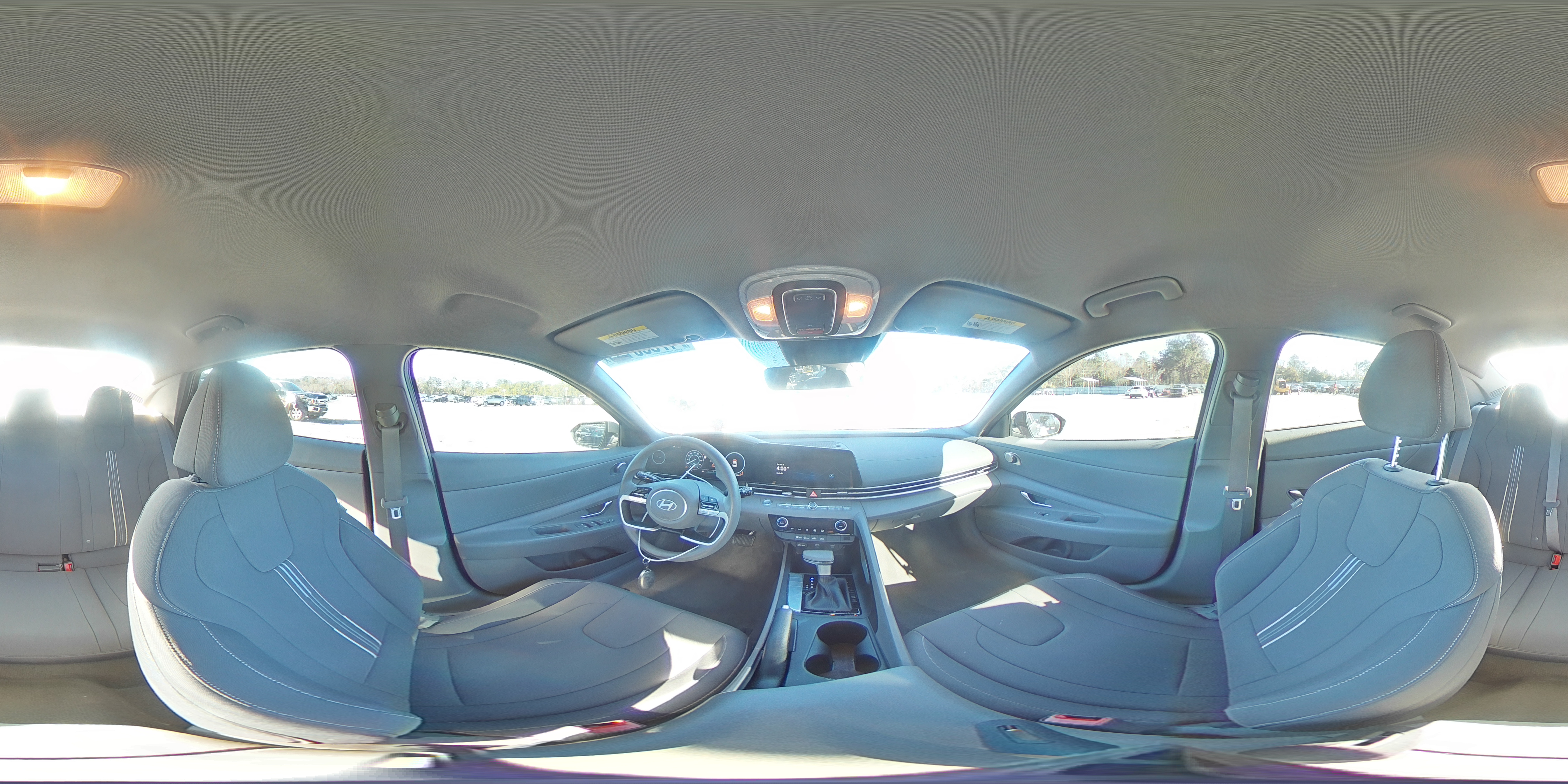 2024 Hyundai Elantra - Image 15
