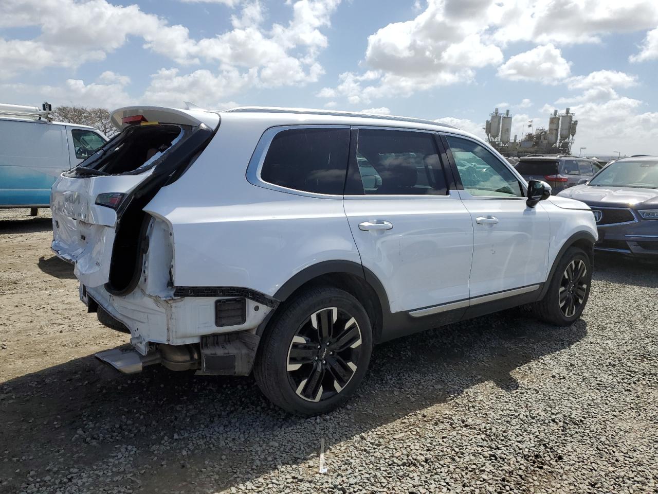 2023 Kia Telluride - Image 3