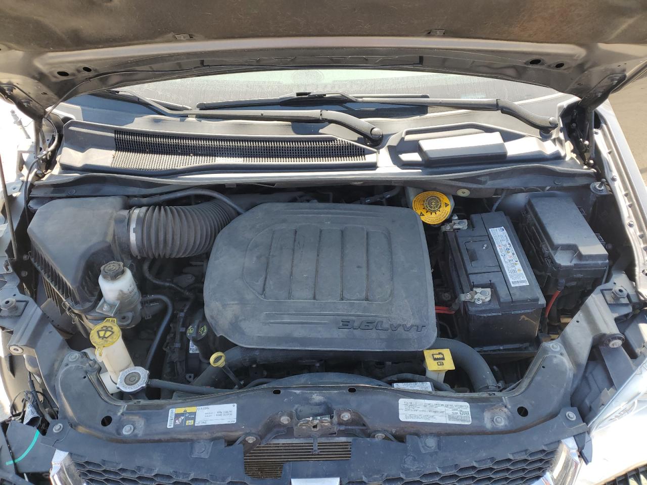 2019 Dodge Caravan - Image 12