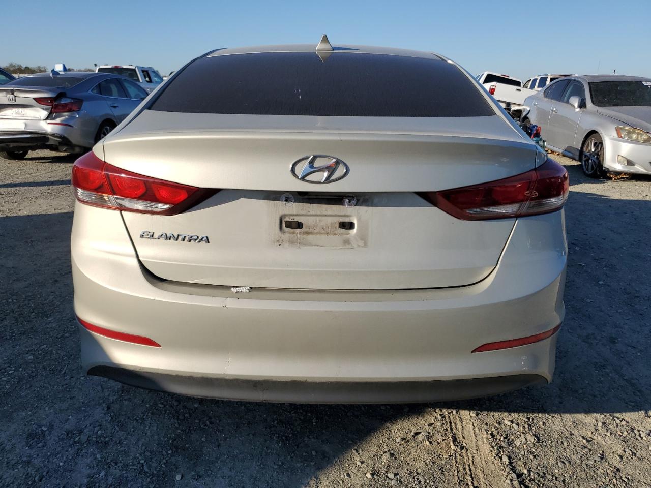 2017 Hyundai Elantra - Image 6