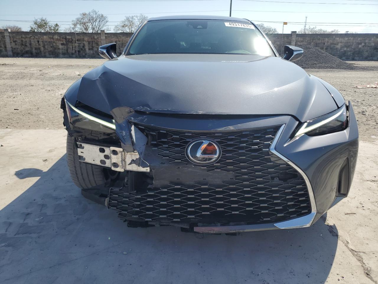2021 Lexus IS - Image 5