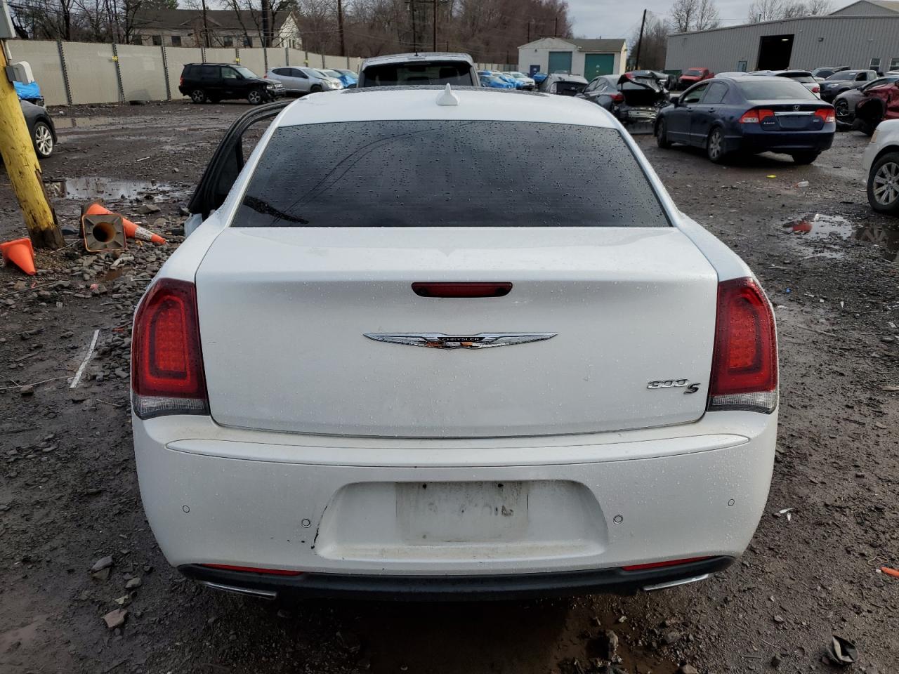 2016 Chrysler 300 S VIN: 2C3CCABG1GH252984 Lot: 48587555
