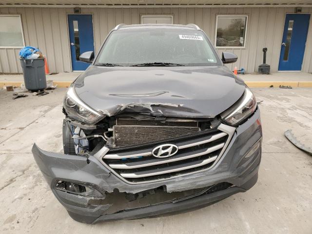  HYUNDAI TUCSON 2017 Серебристый
