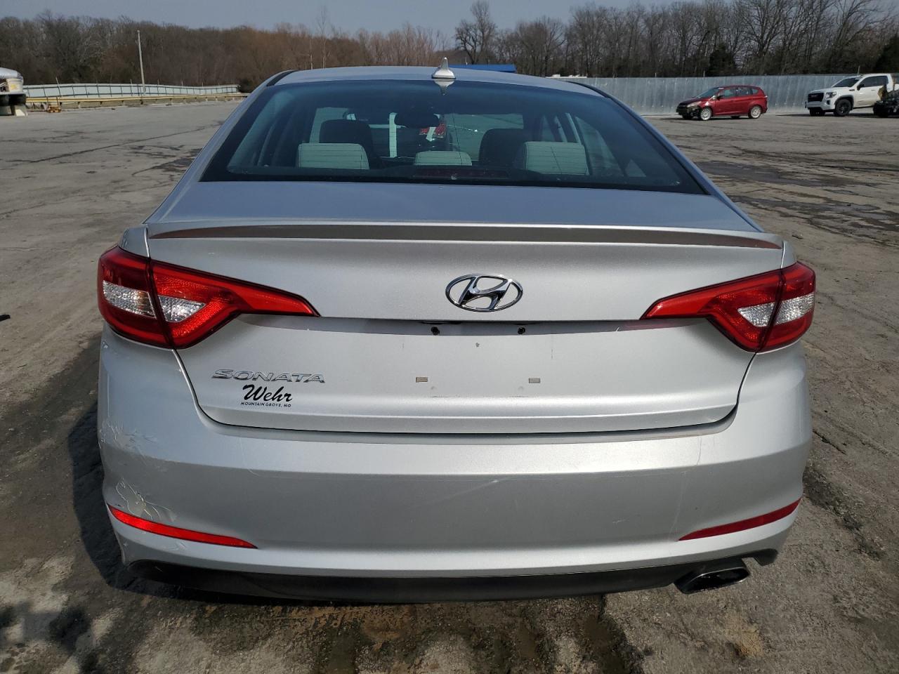 2017 Hyundai Sonata - Image 6
