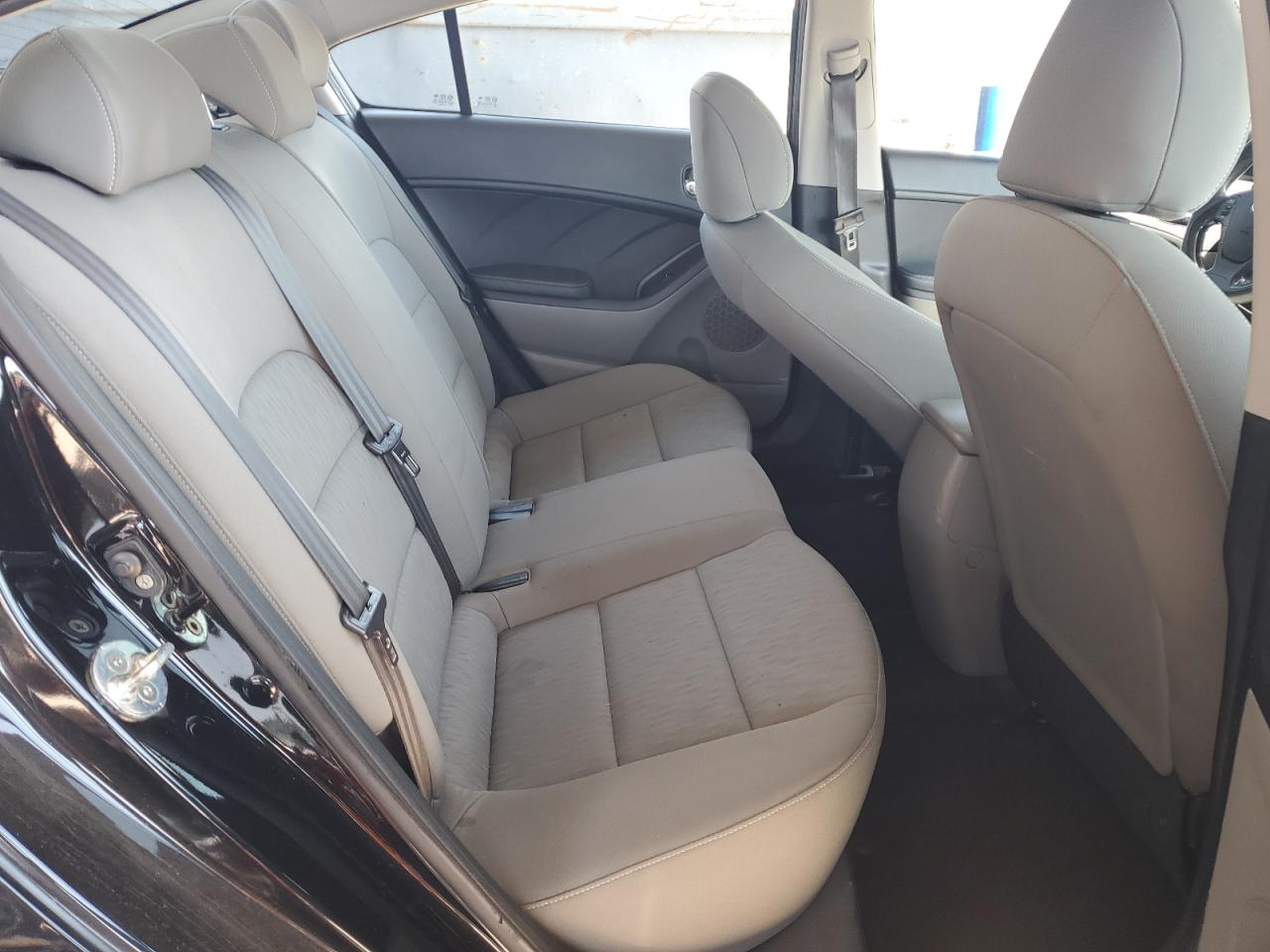 2016 Kia Forte - Image 10