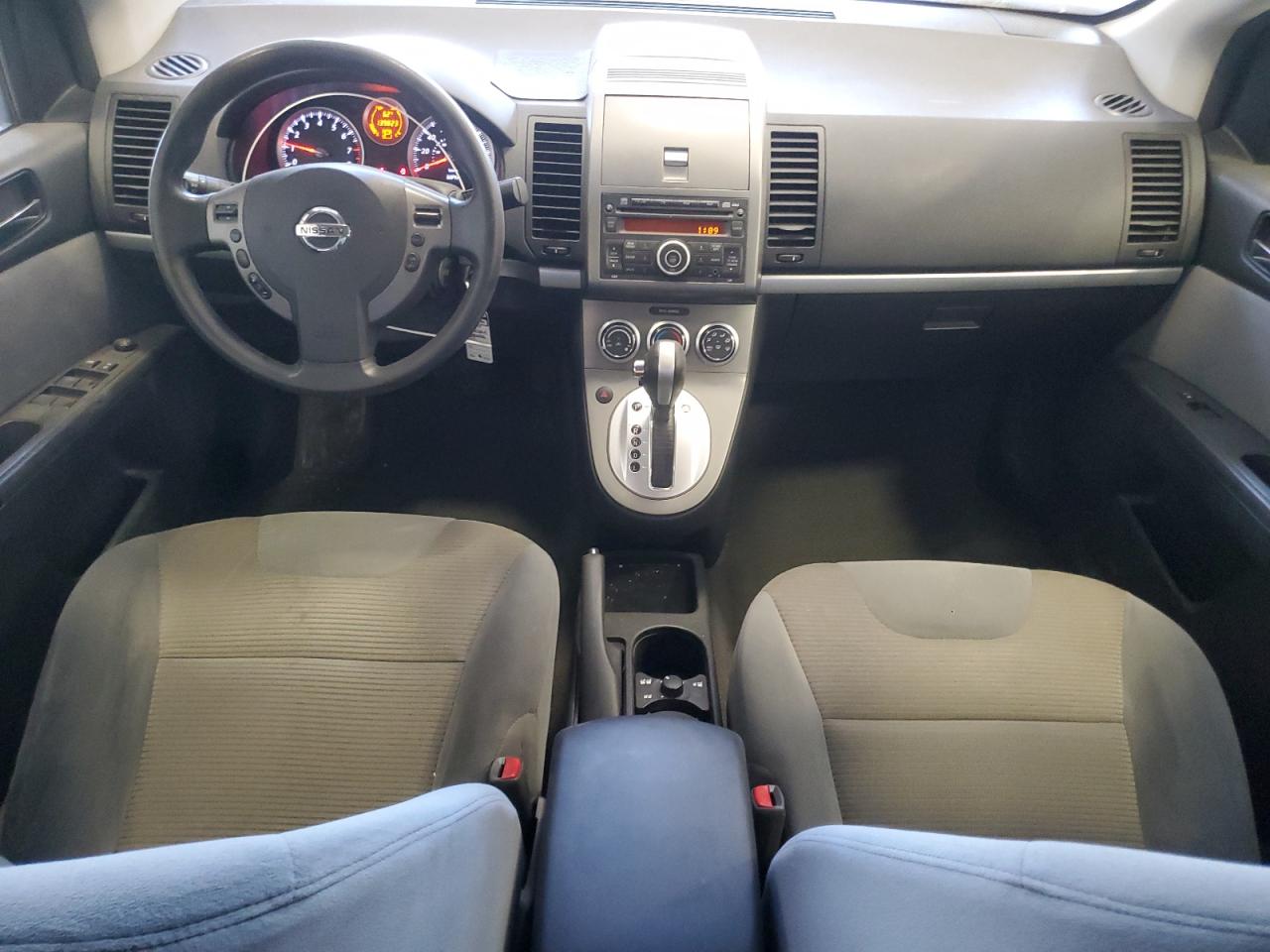 2010 Nissan Sentra - Image 8