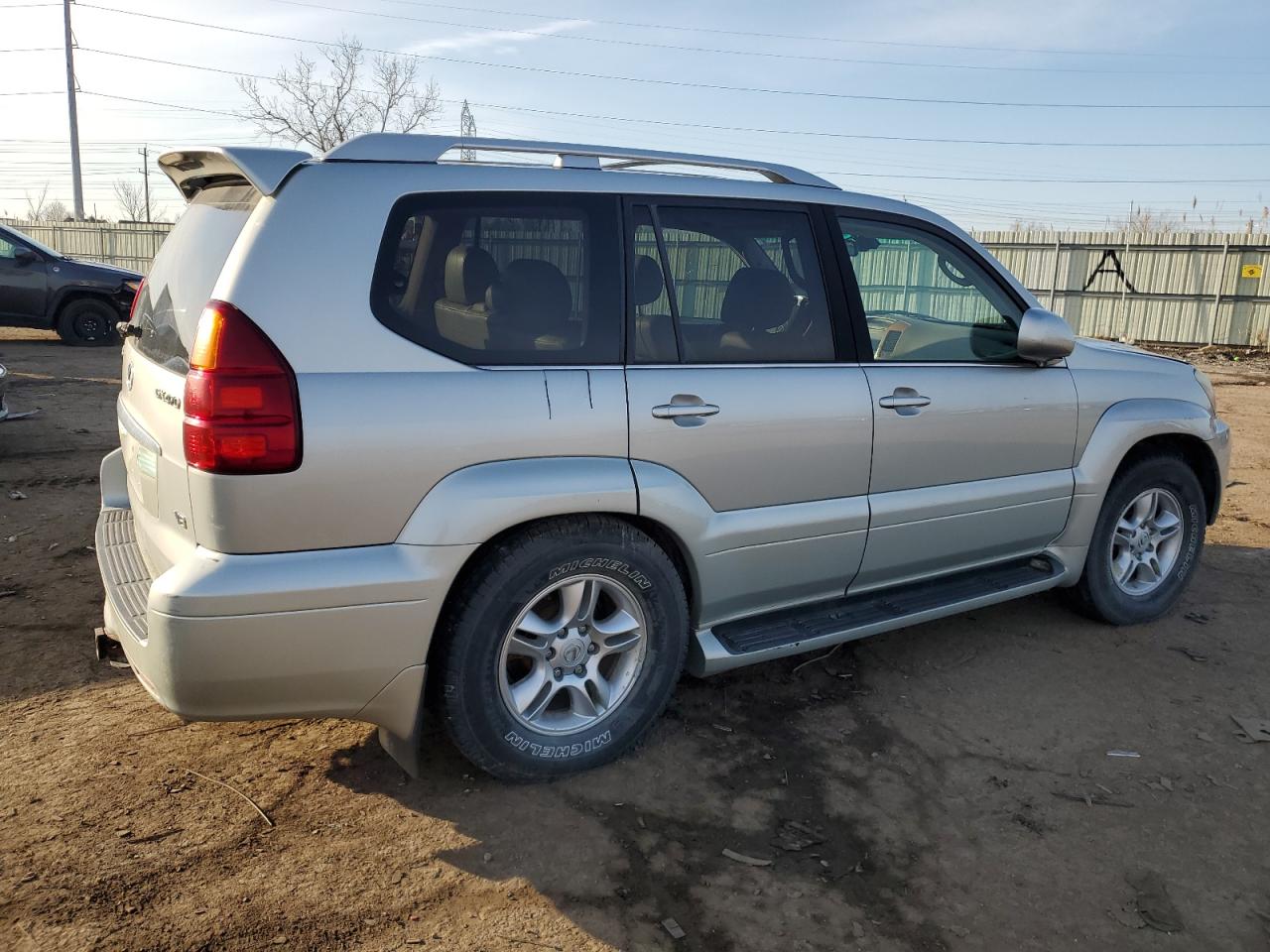2004 Lexus GX - Image 3