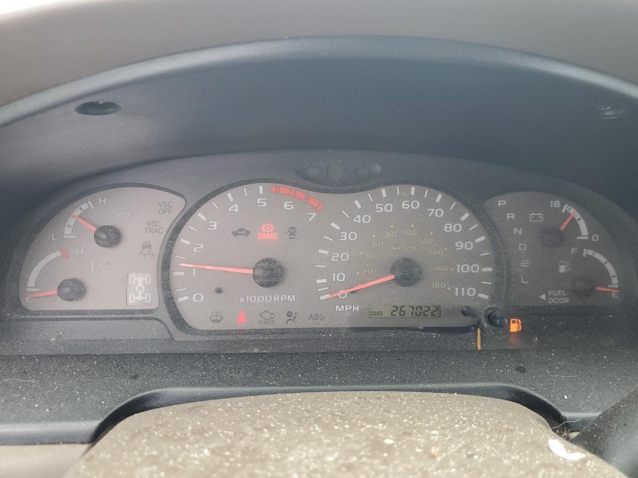 2003 Toyota Sequoia - Image 9