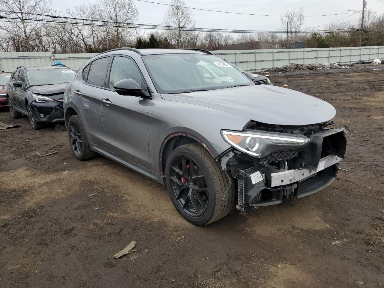 2020 Alfa Romeo Stelvio - Image 4