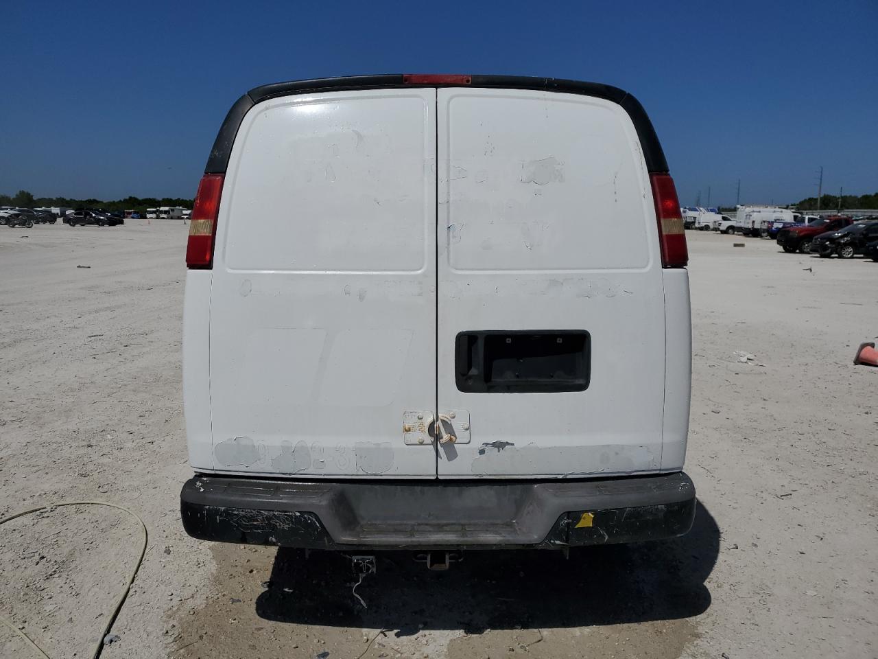 2007 GMC Savana - Image 6