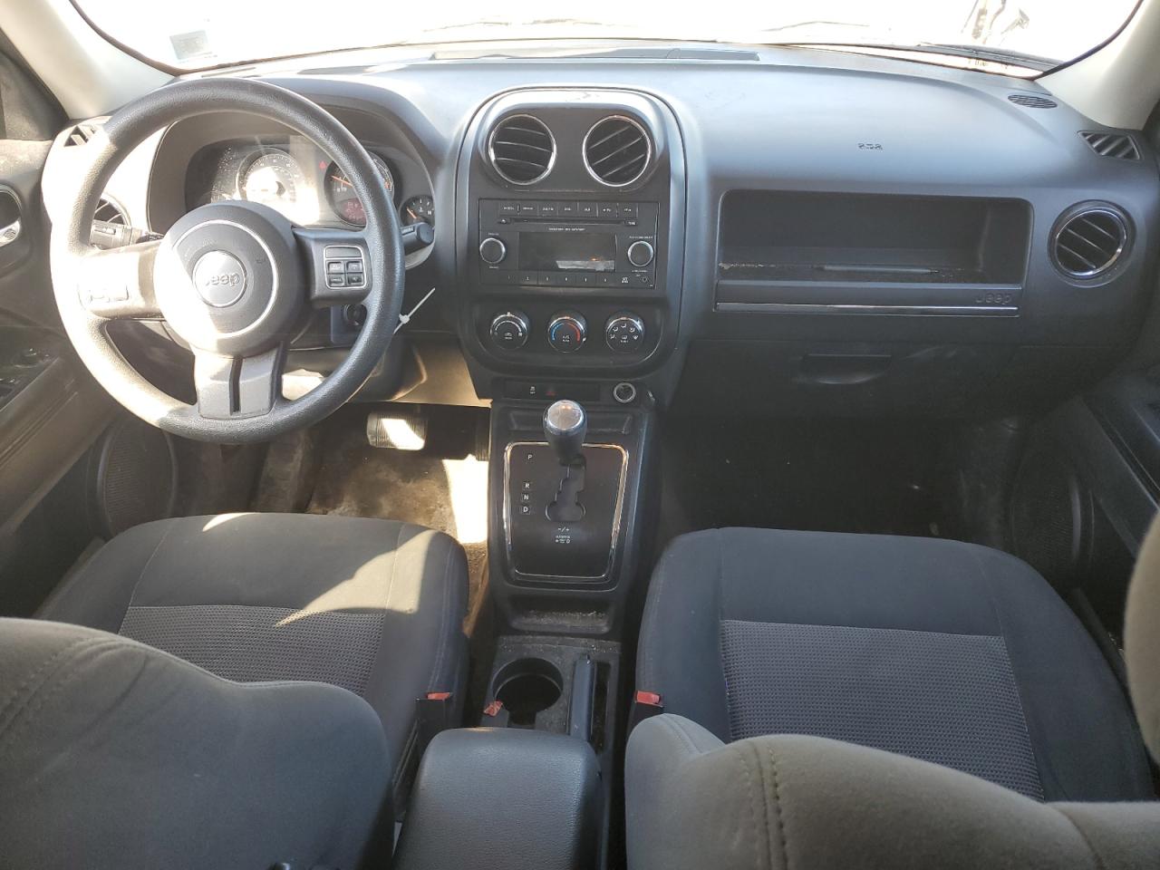 2015 Jeep Liberty (Patriot) - Image 8