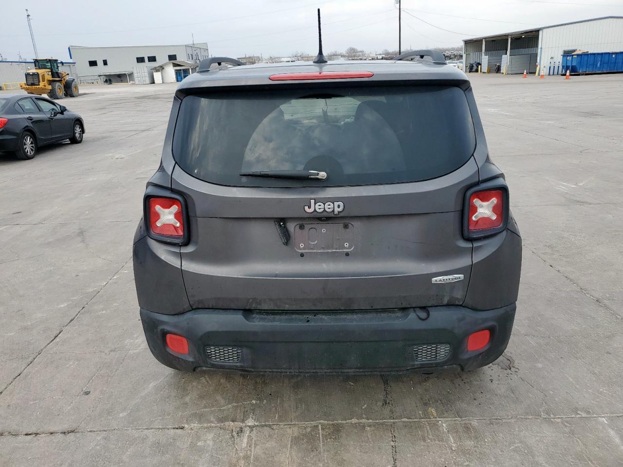 2017 Jeep Renegade - Image 6