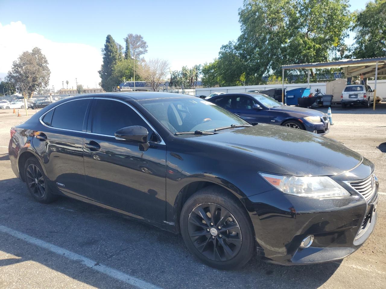 2015 Lexus ES - Image 4