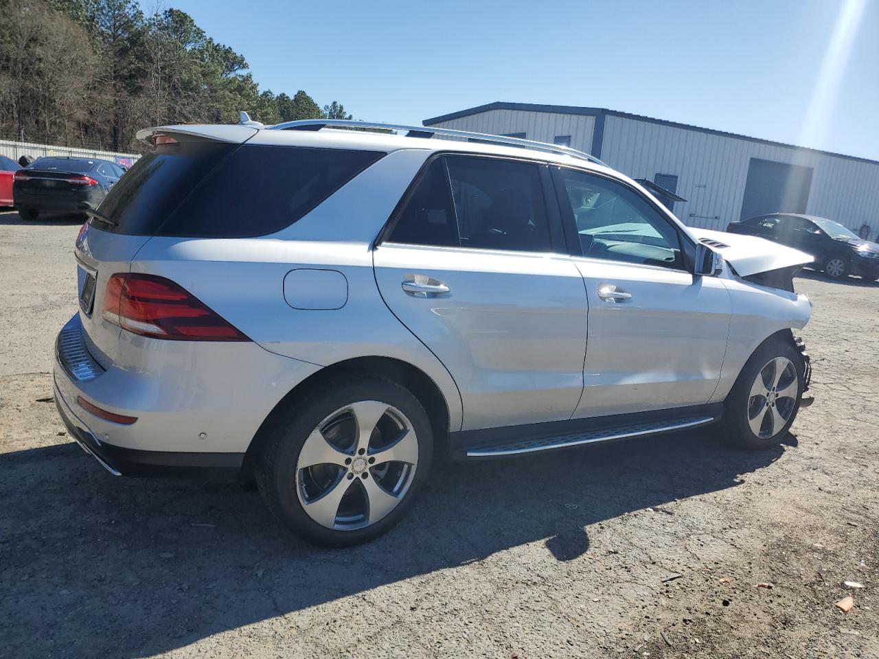 2016 Mercedes-Benz GLE - Image 3