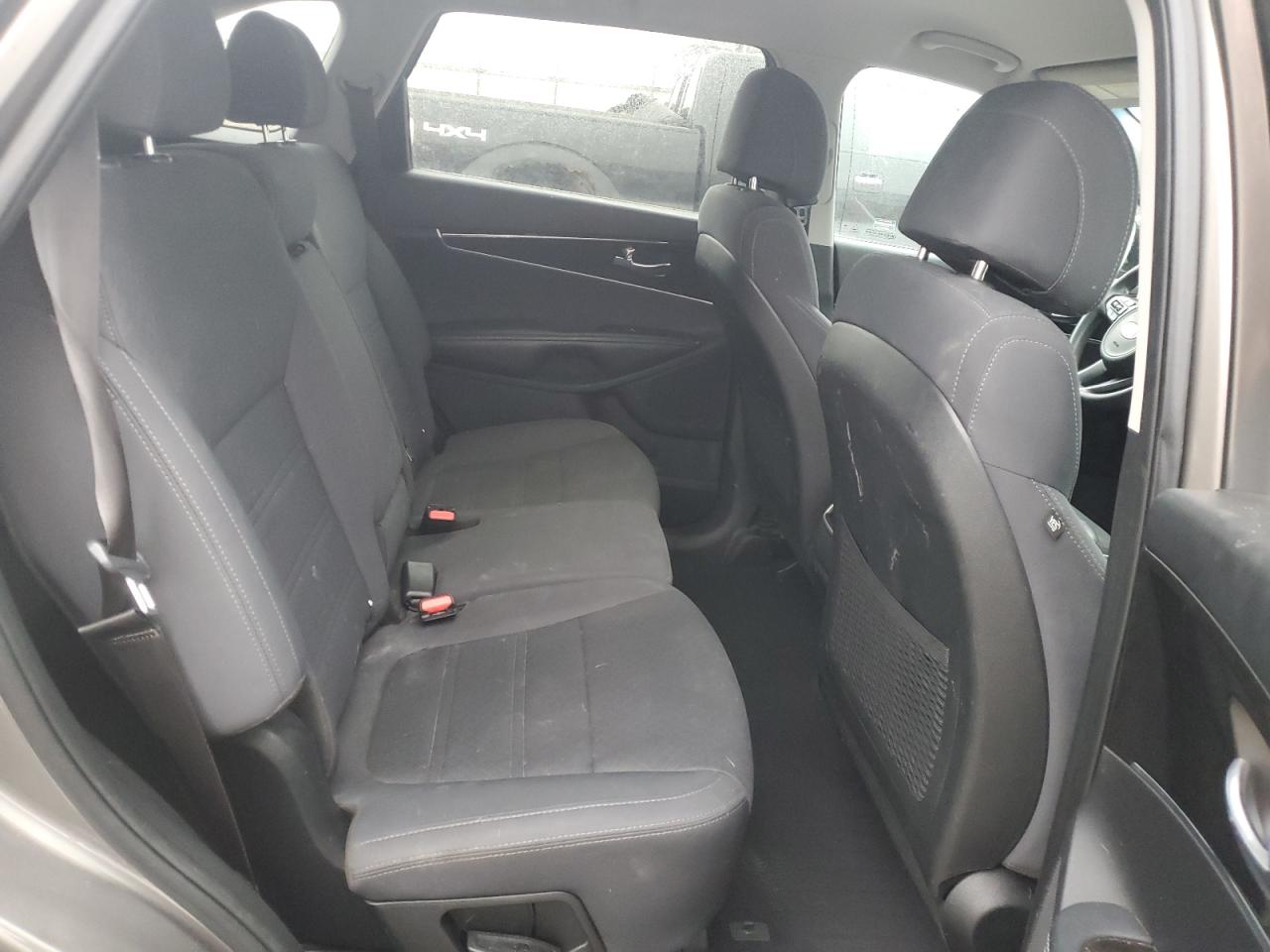 2017 Kia Sorento - Image 11