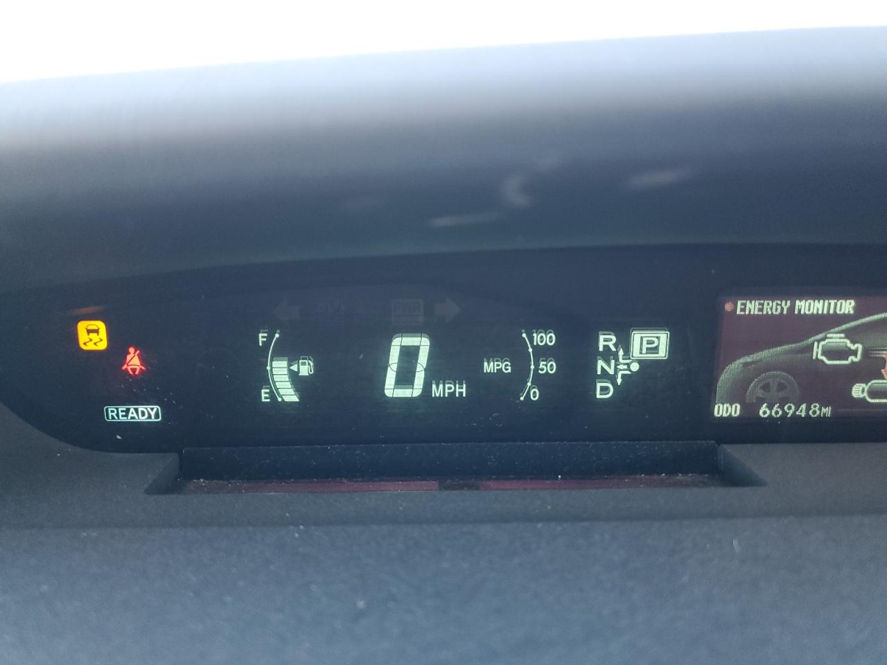 2015 Toyota Prius - Image 9