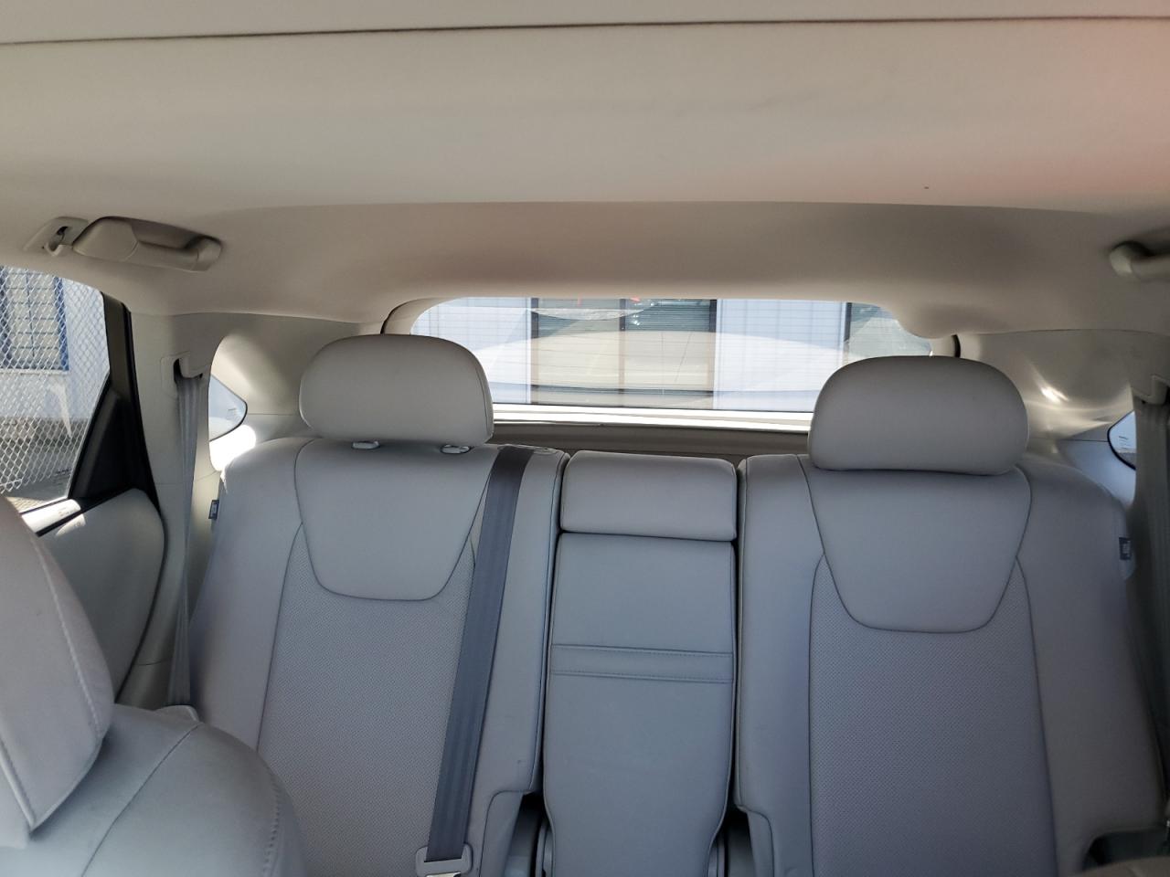 2011 Lexus RX - Image 10