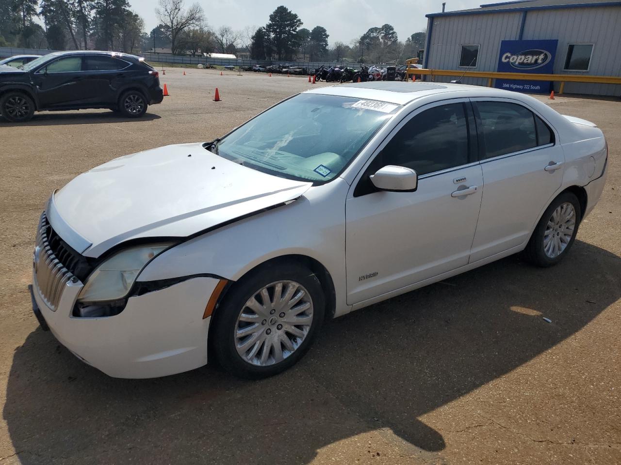 2010 Mercury Milan - Image 1