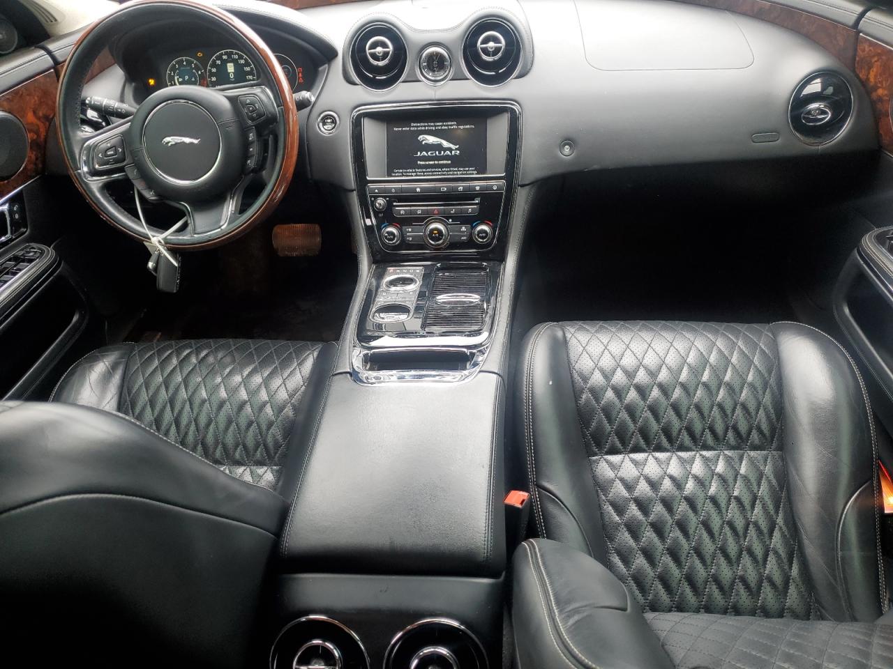 2016 Jaguar XJ - Image 8